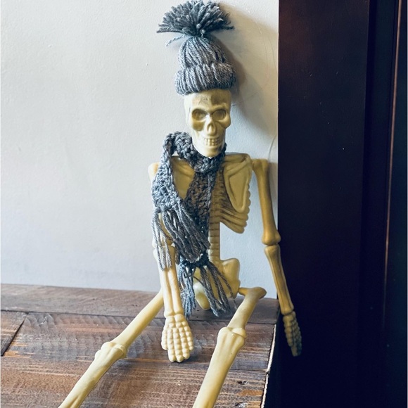 Handmade Fall Skeletons 🍁 - Picture 2 of 5